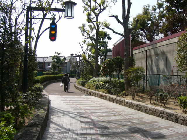 遊歩道になっている線路跡